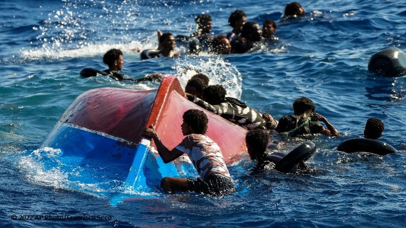 Migranti in mare